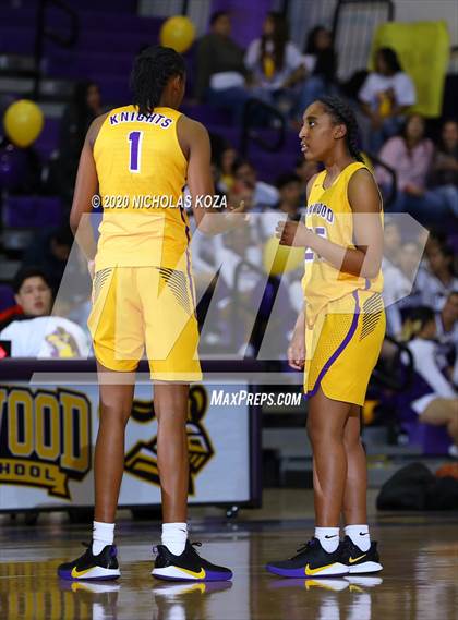 Thumbnail 2 in Warren vs. Lynwood photogallery.