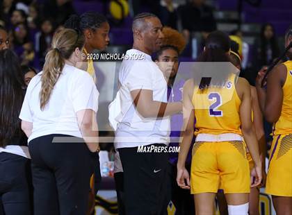 Thumbnail 1 in Warren vs. Lynwood photogallery.