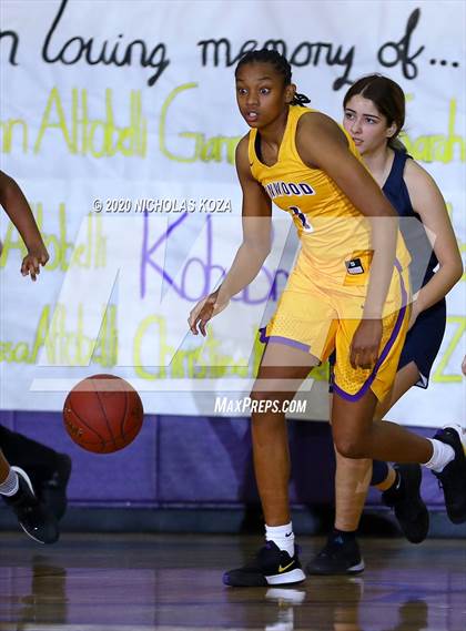 Thumbnail 1 in Warren vs. Lynwood photogallery.