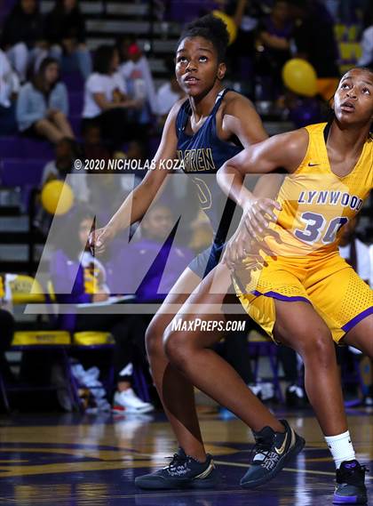 Thumbnail 3 in Warren vs. Lynwood photogallery.