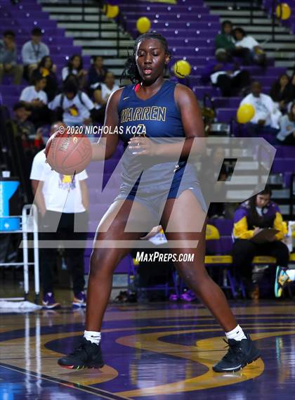 Thumbnail 1 in Warren vs. Lynwood photogallery.