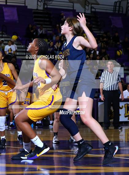 Thumbnail 2 in Warren vs. Lynwood photogallery.