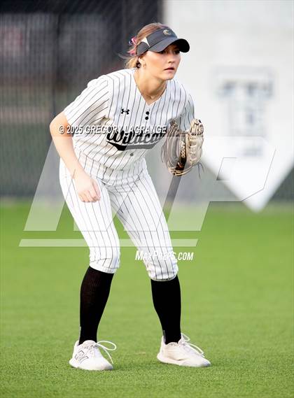 Thumbnail 3 in Marcus vs Guyer (UIL 6A Regional Finals Division II) Game 1 photogallery.