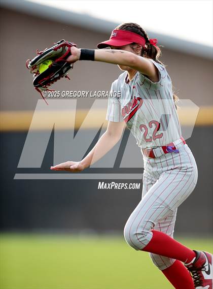 Thumbnail 1 in Marcus vs Guyer (UIL 6A Softball Regional Finals Division II) Game 1 photogallery.