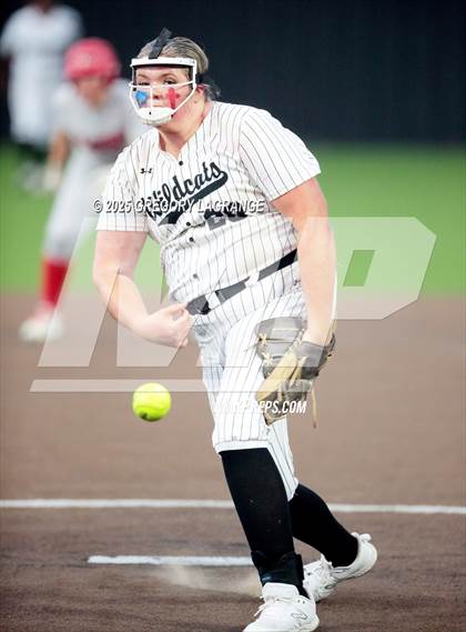 Thumbnail 3 in Marcus vs Guyer (UIL 6A Regional Finals Division II) Game 1 photogallery.