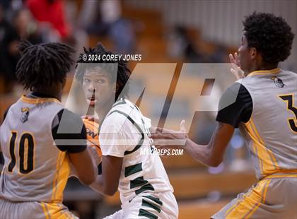Thumbnail 1 in Central Gwinnett vs Walnut Grove (Grayson New Year's Classic) photogallery.