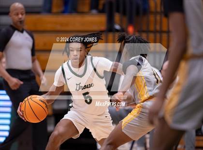 Thumbnail 3 in Central Gwinnett vs Walnut Grove (Grayson New Year's Classic) photogallery.