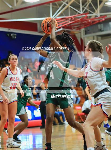 Thumbnail 1 in Kinston @ West Carteret photogallery.