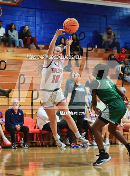 Thumbnail 1 in Kinston @ West Carteret photogallery.