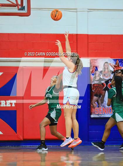 Thumbnail 1 in Kinston @ West Carteret photogallery.