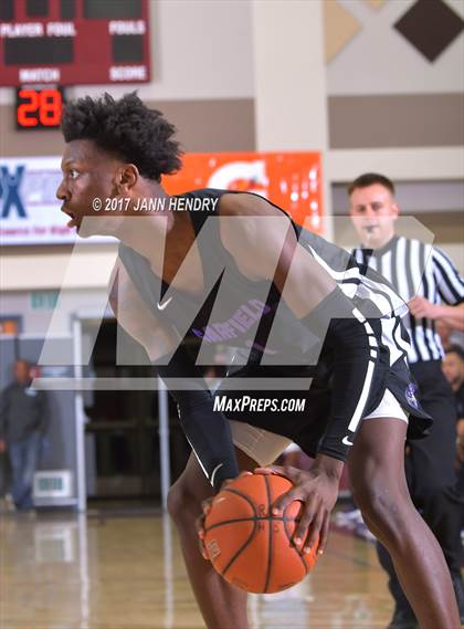 Thumbnail 2 in Capital Christian vs. Garfield (Rancho Mirage Holiday Invitational) photogallery.