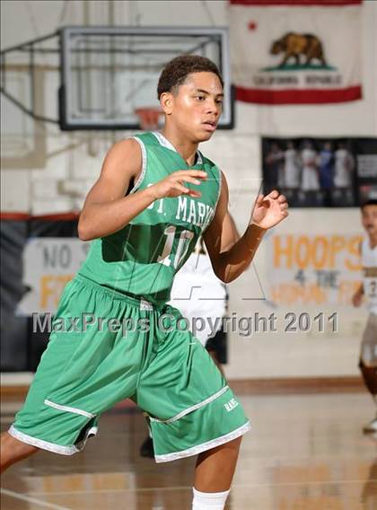 Thumbnail 3 in St. Mary's vs. Rio Linda (Hoops 4 the Human Fund) photogallery.