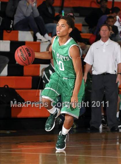 Thumbnail 2 in St. Mary's vs. Rio Linda (Hoops 4 the Human Fund) photogallery.