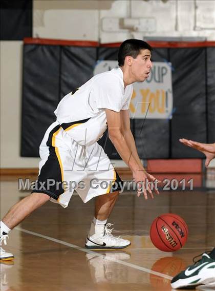 Thumbnail 3 in St. Mary's vs. Rio Linda (Hoops 4 the Human Fund) photogallery.