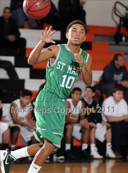 Thumbnail 2 in St. Mary's vs. Rio Linda (Hoops 4 the Human Fund) photogallery.