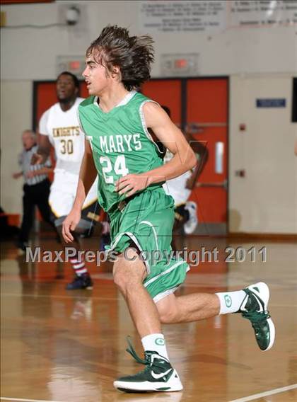 Thumbnail 2 in St. Mary's vs. Rio Linda (Hoops 4 the Human Fund) photogallery.