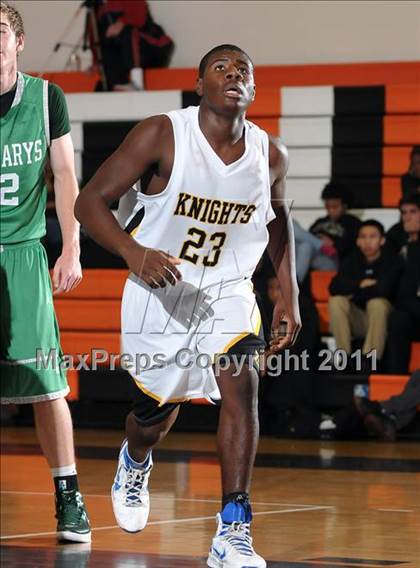 Thumbnail 2 in St. Mary's vs. Rio Linda (Hoops 4 the Human Fund) photogallery.