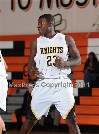 Thumbnail 3 in St. Mary's vs. Rio Linda (Hoops 4 the Human Fund) photogallery.