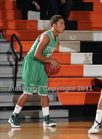 Thumbnail 3 in St. Mary's vs. Rio Linda (Hoops 4 the Human Fund) photogallery.