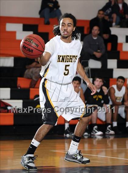 Thumbnail 3 in St. Mary's vs. Rio Linda (Hoops 4 the Human Fund) photogallery.
