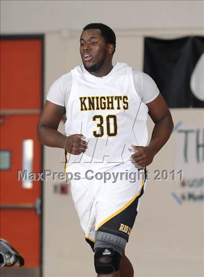 Thumbnail 3 in St. Mary's vs. Rio Linda (Hoops 4 the Human Fund) photogallery.
