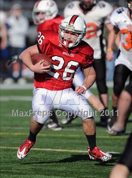 Thumbnail 2 in Mount Greylock vs. Lee (MIAA Division 3 West Final) photogallery.