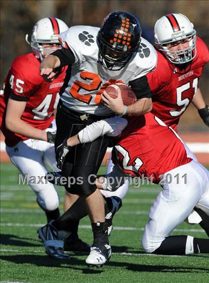 Thumbnail 3 in Mount Greylock vs. Lee (MIAA Division 3 West Final) photogallery.