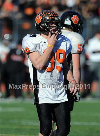 Thumbnail 3 in Mount Greylock vs. Lee (MIAA Division 3 West Final) photogallery.