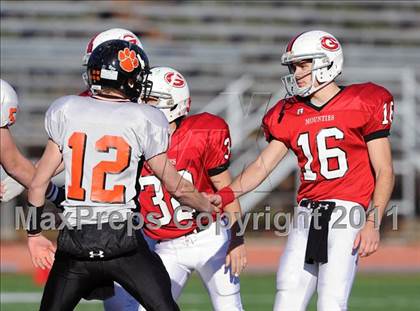 Thumbnail 3 in Mount Greylock vs. Lee (MIAA Division 3 West Final) photogallery.