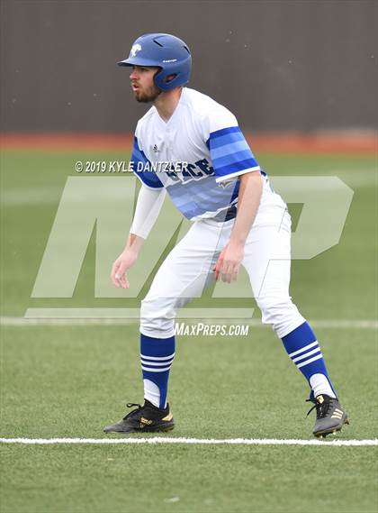 Thumbnail 3 in Grace Community vs St. Michael's (Texas Private School Classic) photogallery.
