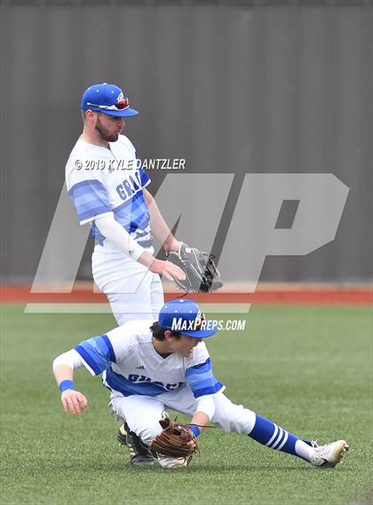 Thumbnail 3 in Grace Community vs St. Michael's (Texas Private School Classic) photogallery.