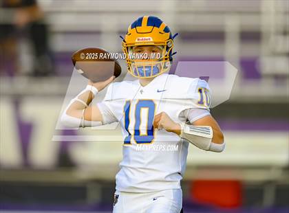 Thumbnail 3 in Greenfield-Central @ Muncie Central (Scrimmage) photogallery.