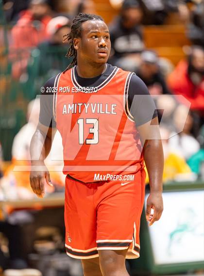Thumbnail 2 in Wyandanch vs Amityville (NYSPHSAA Section XI Class AA Semifinals) photogallery.