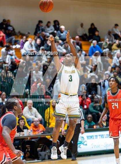 Thumbnail 1 in Wyandanch vs Amityville (NYSPHSAA Section XI Class AA Semifinals) photogallery.