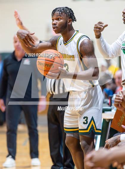 Thumbnail 1 in Wyandanch vs Amityville (NYSPHSAA Section XI Class AA Semifinals) photogallery.