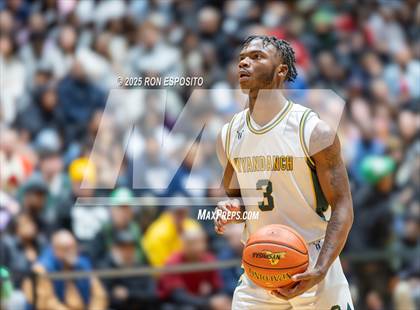 Thumbnail 3 in Wyandanch vs Amityville (NYSPHSAA Section XI Class AA Semifinals) photogallery.