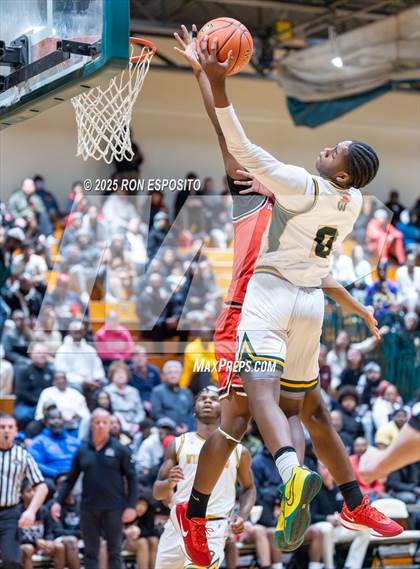 Thumbnail 1 in Wyandanch vs Amityville (NYSPHSAA Section XI Class AA Semifinals) photogallery.