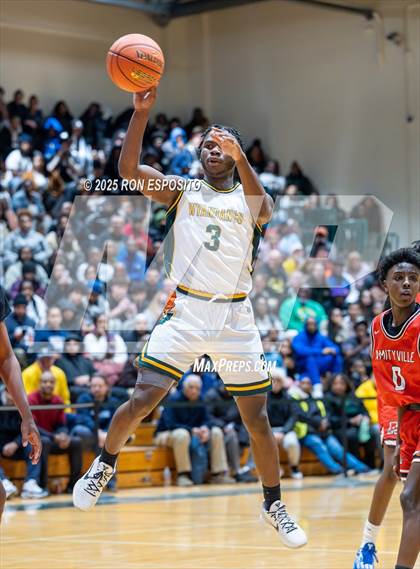 Thumbnail 2 in Wyandanch vs Amityville (NYSPHSAA Section XI Class AA Semifinals) photogallery.
