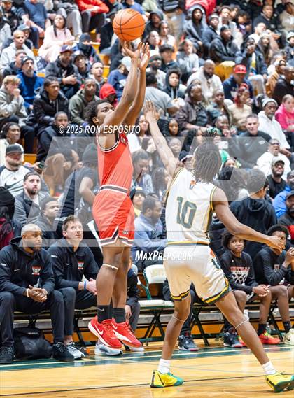 Thumbnail 3 in Wyandanch vs Amityville (NYSPHSAA Section XI Class AA Semifinals) photogallery.
