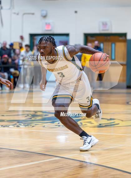 Thumbnail 1 in Wyandanch vs Amityville (NYSPHSAA Section XI Class AA Semifinals) photogallery.