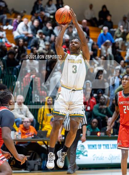 Thumbnail 3 in Wyandanch vs Amityville (NYSPHSAA Section XI Class AA Semifinals) photogallery.