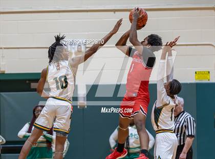 Thumbnail 2 in Wyandanch vs Amityville (NYSPHSAA Section XI Class AA Semifinals) photogallery.
