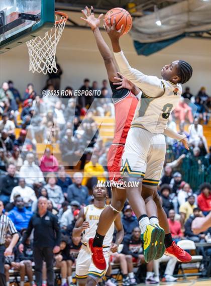 Thumbnail 3 in Wyandanch vs Amityville (NYSPHSAA Section XI Class AA Semifinals) photogallery.
