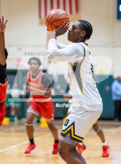 Thumbnail 3 in Wyandanch vs Amityville (NYSPHSAA Section XI Class AA Semifinals) photogallery.