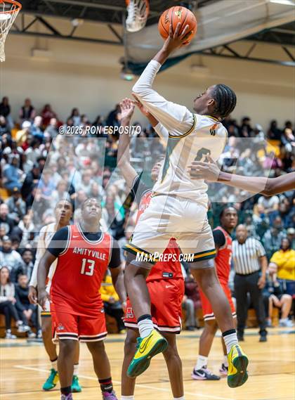 Thumbnail 1 in Wyandanch vs Amityville (NYSPHSAA Section XI Class AA Semifinals) photogallery.