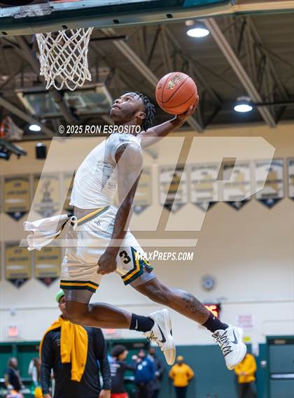 Thumbnail 3 in Wyandanch vs Amityville (NYSPHSAA Section XI Class AA Semifinals) photogallery.