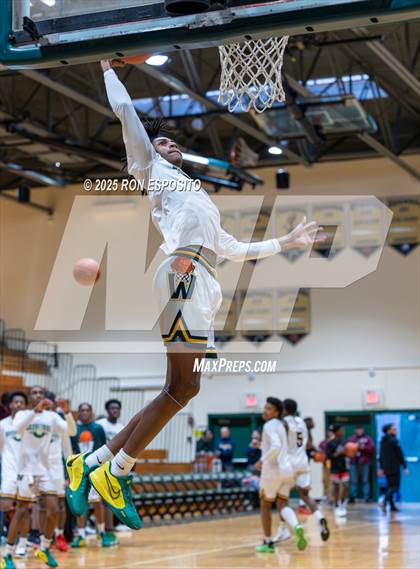 Thumbnail 2 in Wyandanch vs Amityville (NYSPHSAA Section XI Class AA Semifinals) photogallery.