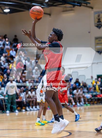 Thumbnail 2 in Wyandanch vs Amityville (NYSPHSAA Section XI Class AA Semifinals) photogallery.