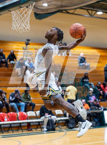 Thumbnail 3 in Wyandanch vs Amityville (NYSPHSAA Section XI Class AA Semifinals) photogallery.