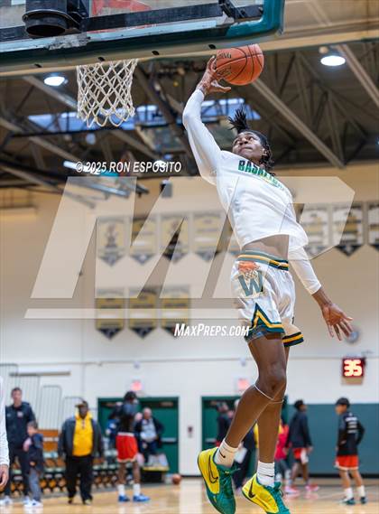 Thumbnail 3 in Wyandanch vs Amityville (NYSPHSAA Section XI Class AA Semifinals) photogallery.